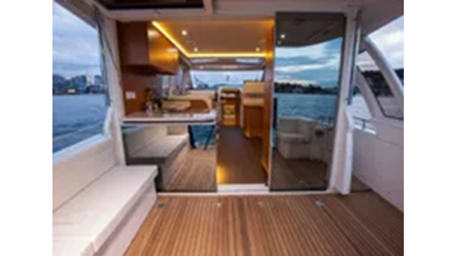 https://arconyachts.ams3.digitaloceanspaces.com/164434/conversions/large_4273933-optimize.jpg