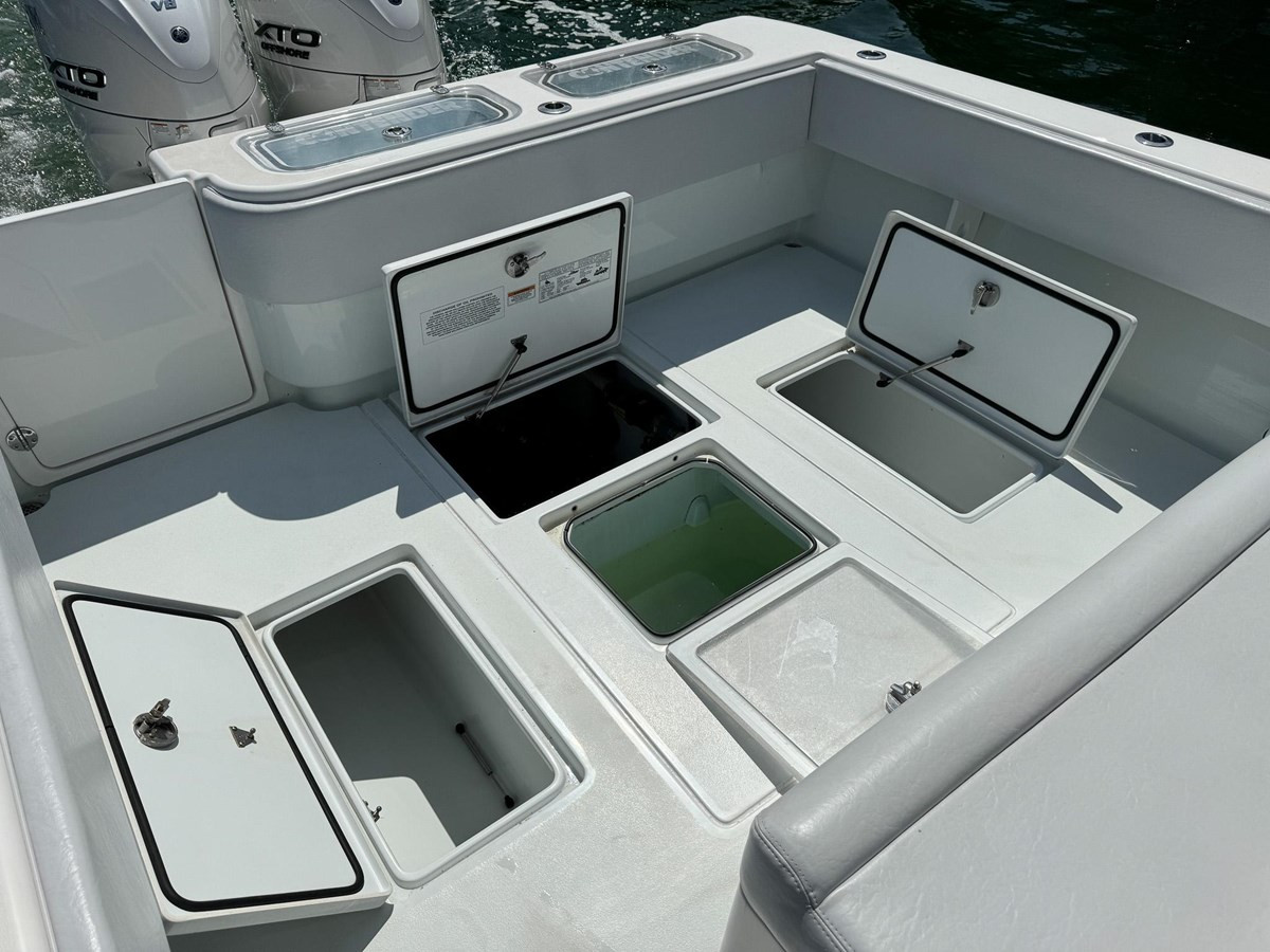 https://arconyachts.ams3.digitaloceanspaces.com/164436/conversions/large_4243227-optimize.jpg