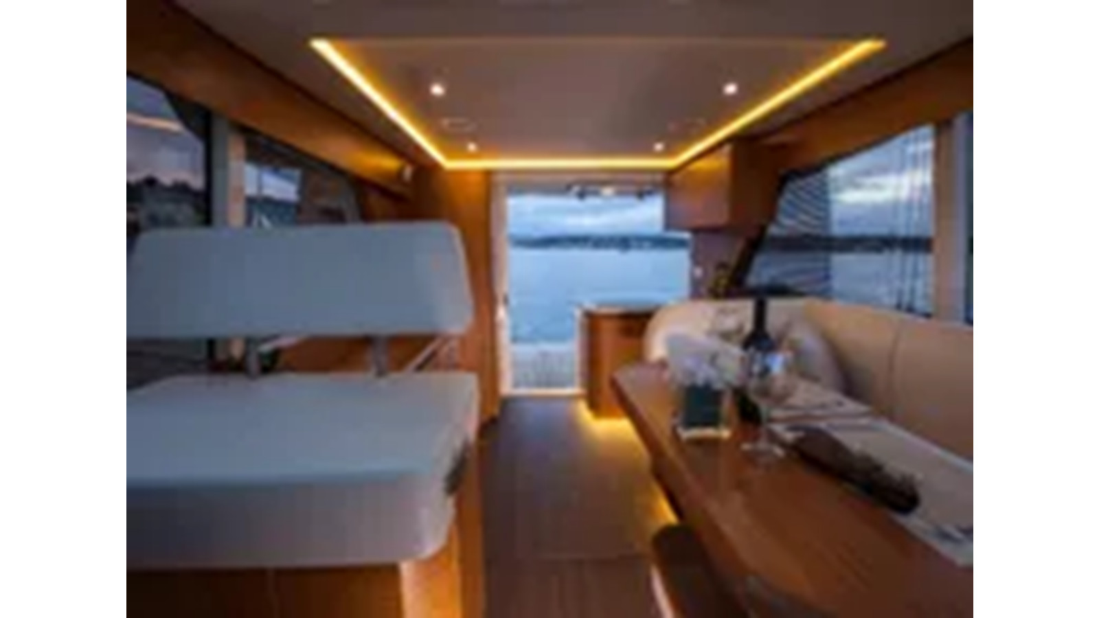 https://arconyachts.ams3.digitaloceanspaces.com/164463/conversions/large_4273943-optimize.jpg
