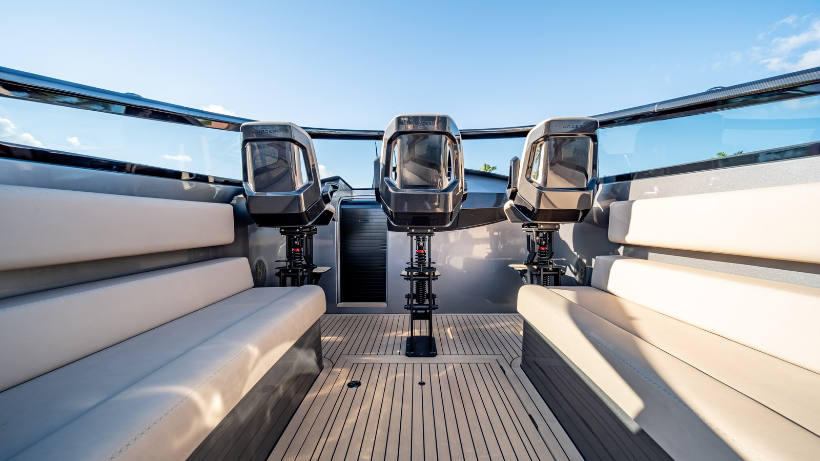 https://arconyachts.ams3.digitaloceanspaces.com/164566/conversions/large_4406212-optimize.jpg