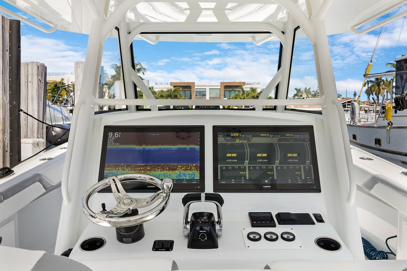 https://arconyachts.ams3.digitaloceanspaces.com/164612/conversions/large_4446325-optimize.jpg