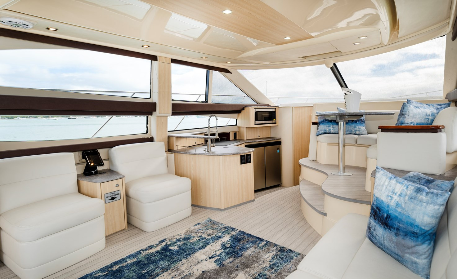 https://arconyachts.ams3.digitaloceanspaces.com/164646/conversions/large_4279967-optimize.jpg