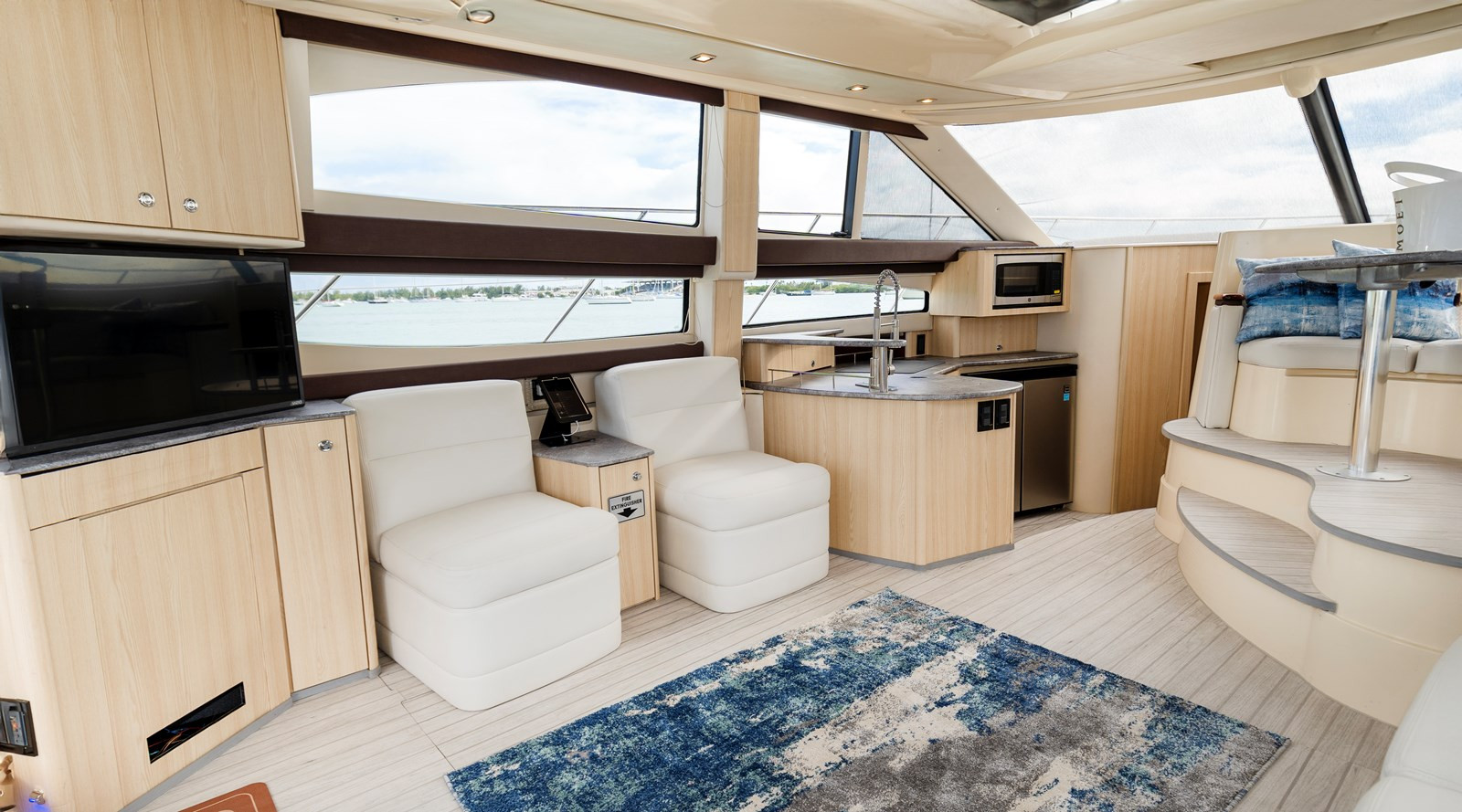 https://arconyachts.ams3.digitaloceanspaces.com/164650/conversions/large_4279968-optimize.jpg