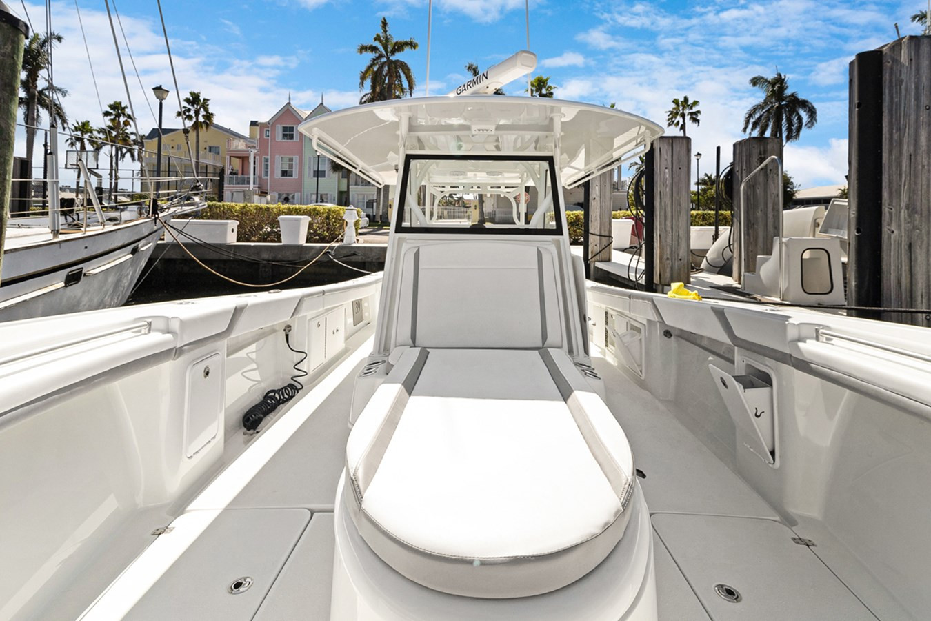 https://arconyachts.ams3.digitaloceanspaces.com/164654/conversions/large_4446339-optimize.jpg