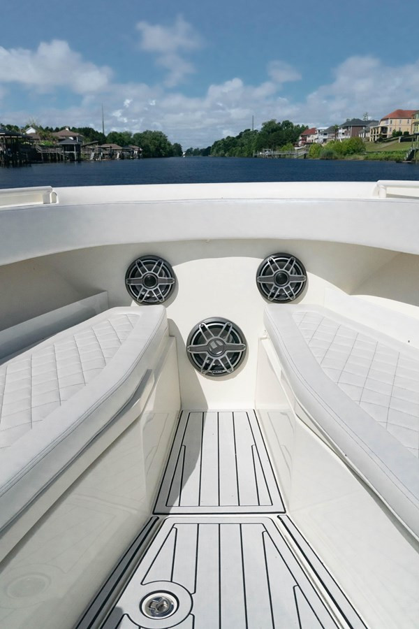 https://arconyachts.ams3.digitaloceanspaces.com/164742/conversions/large_4449226-optimize.jpg
