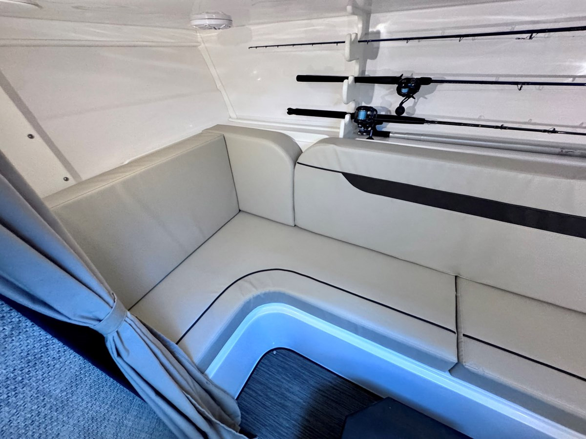 https://arconyachts.ams3.digitaloceanspaces.com/164758/conversions/large_4502794-optimize.jpg