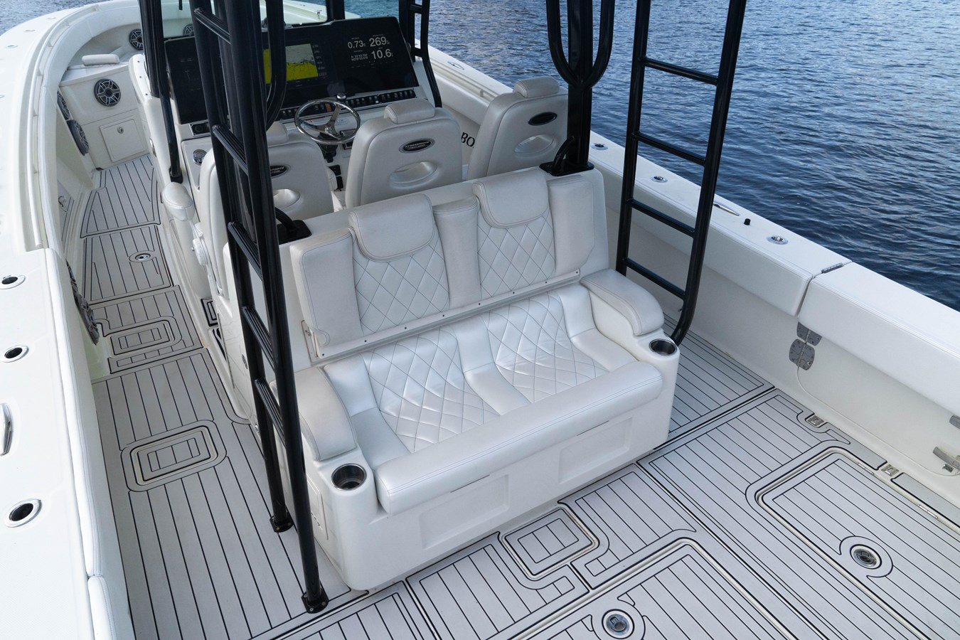 https://arconyachts.ams3.digitaloceanspaces.com/164775/conversions/large_4449237-optimize.jpg