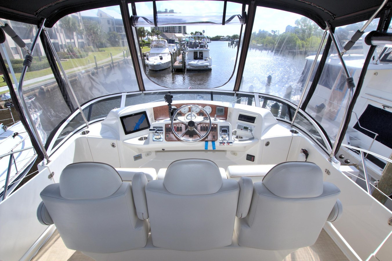 https://arconyachts.ams3.digitaloceanspaces.com/164988/conversions/large_4622425-optimize.jpg
