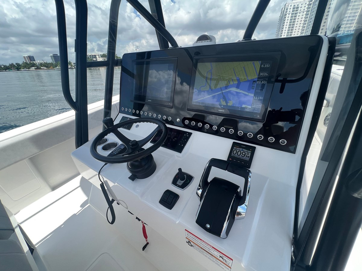 https://arconyachts.ams3.digitaloceanspaces.com/165166/conversions/large_4692341-optimize.jpg
