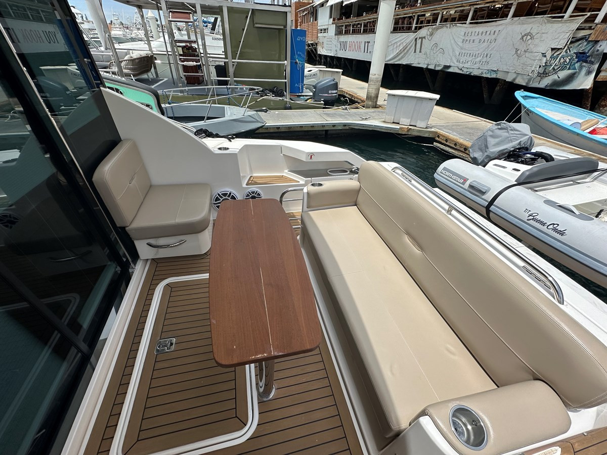 https://arconyachts.ams3.digitaloceanspaces.com/165204/conversions/large_4709872-optimize.jpg