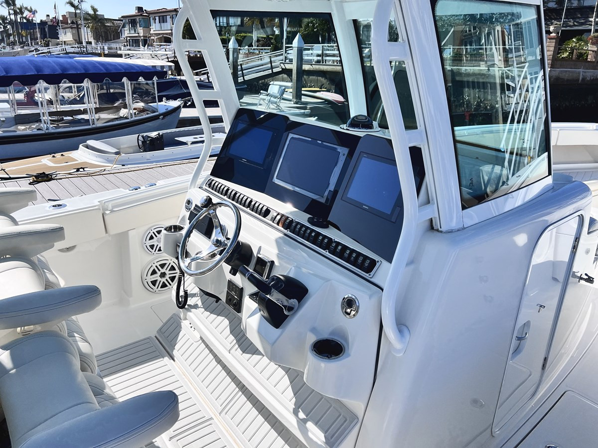 https://arconyachts.ams3.digitaloceanspaces.com/165205/conversions/large_4677254-optimize.jpg