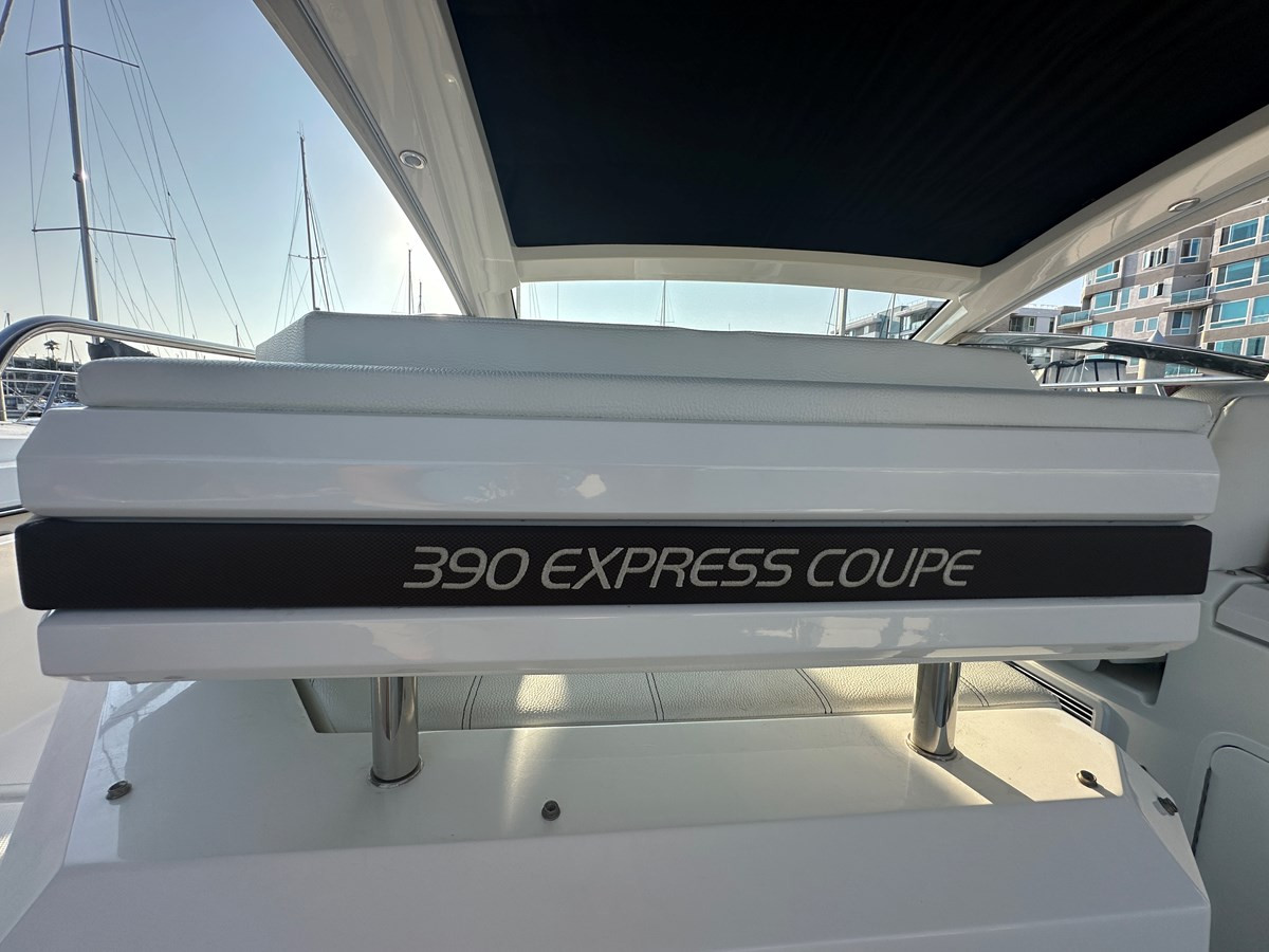 https://arconyachts.ams3.digitaloceanspaces.com/165234/conversions/large_4683185-optimize.jpg