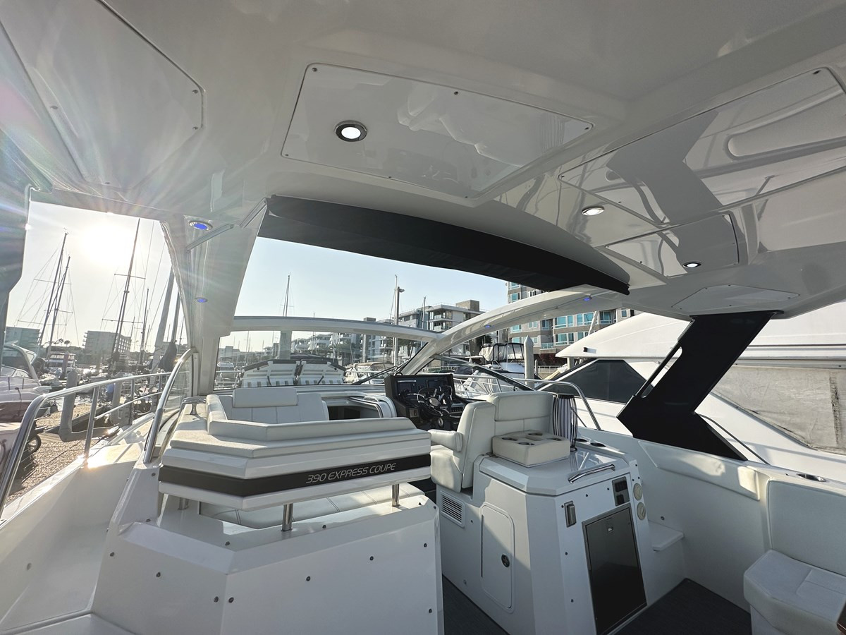 https://arconyachts.ams3.digitaloceanspaces.com/165238/conversions/large_4683186-optimize.jpg