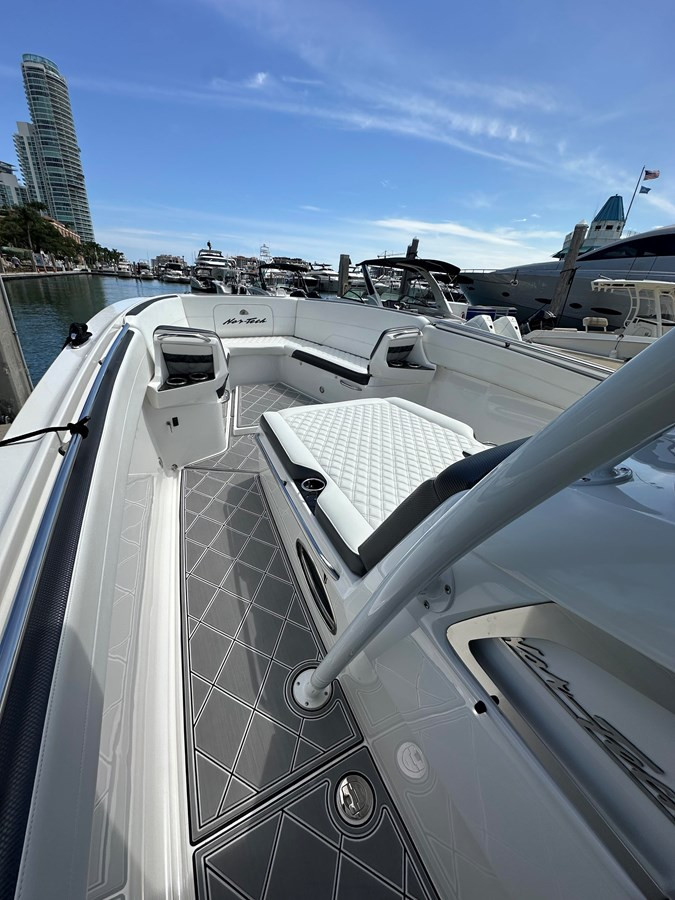 https://arconyachts.ams3.digitaloceanspaces.com/165270/conversions/large_4799771-optimize.jpg