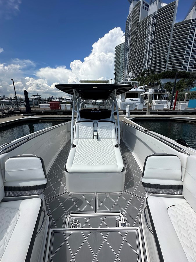 https://arconyachts.ams3.digitaloceanspaces.com/165275/conversions/large_4799770-optimize.jpg