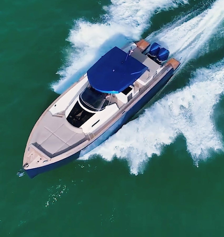 https://arconyachts.ams3.digitaloceanspaces.com/165431/conversions/large_3723911-optimize.jpg