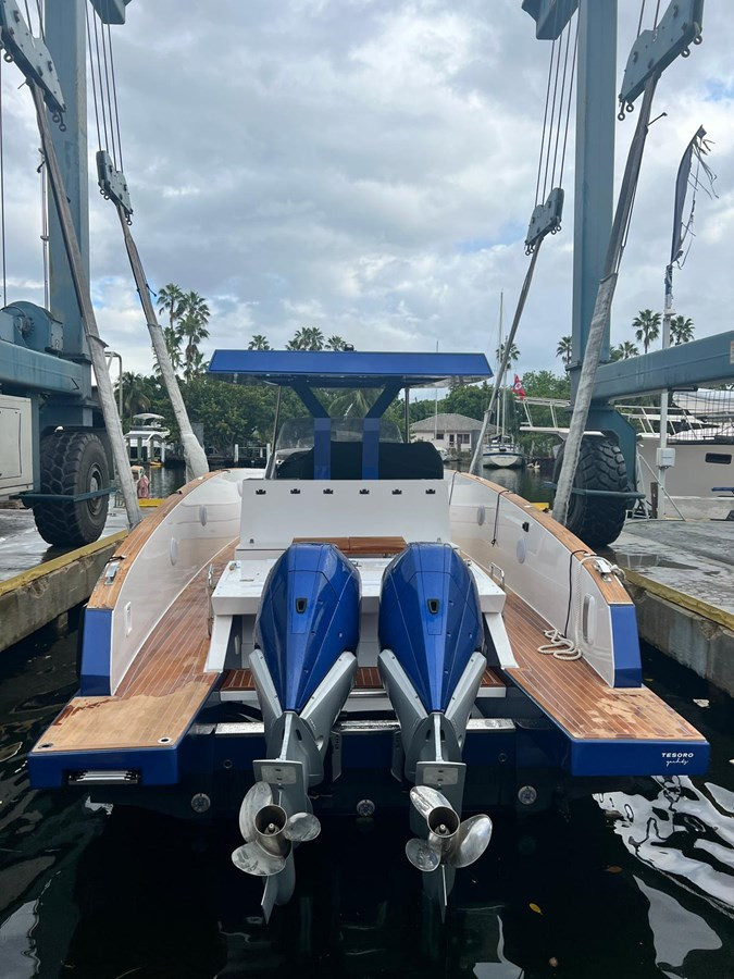 https://arconyachts.ams3.digitaloceanspaces.com/165513/conversions/large_3723940-optimize.jpg