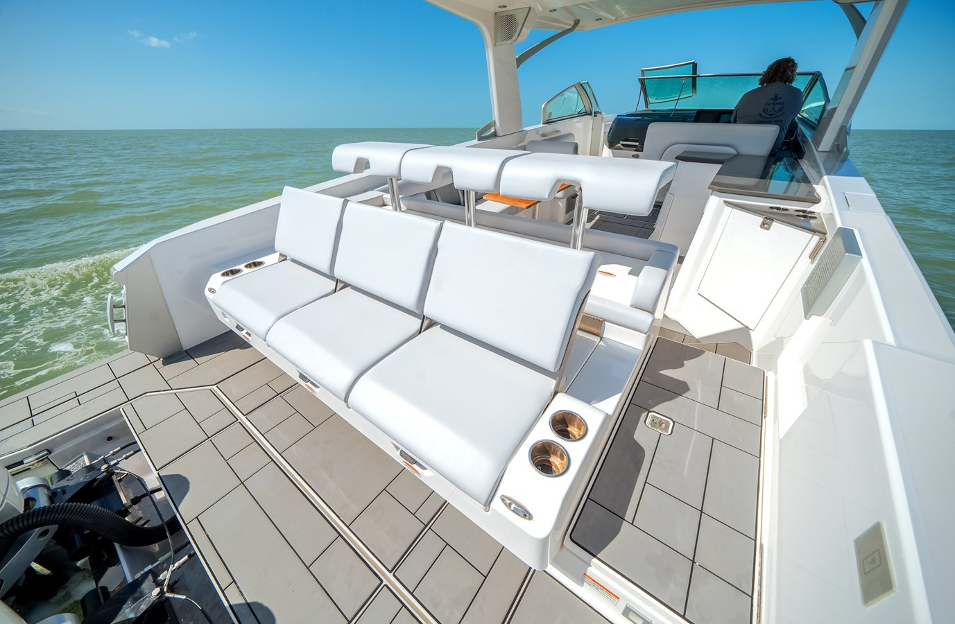 https://arconyachts.ams3.digitaloceanspaces.com/165575/conversions/large_4632889-optimize.jpg