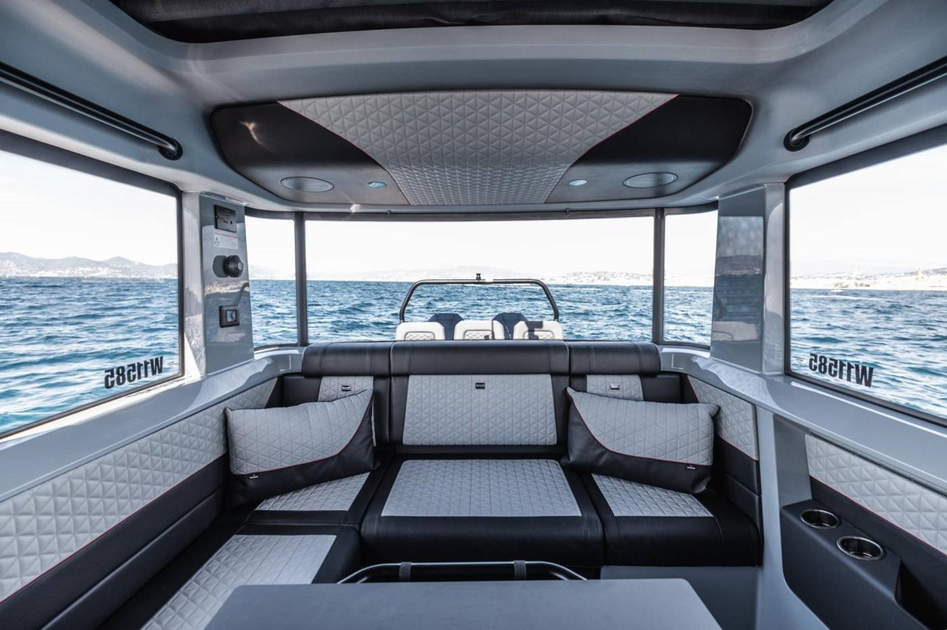 https://arconyachts.ams3.digitaloceanspaces.com/165630/conversions/large_4695242-optimize.jpg