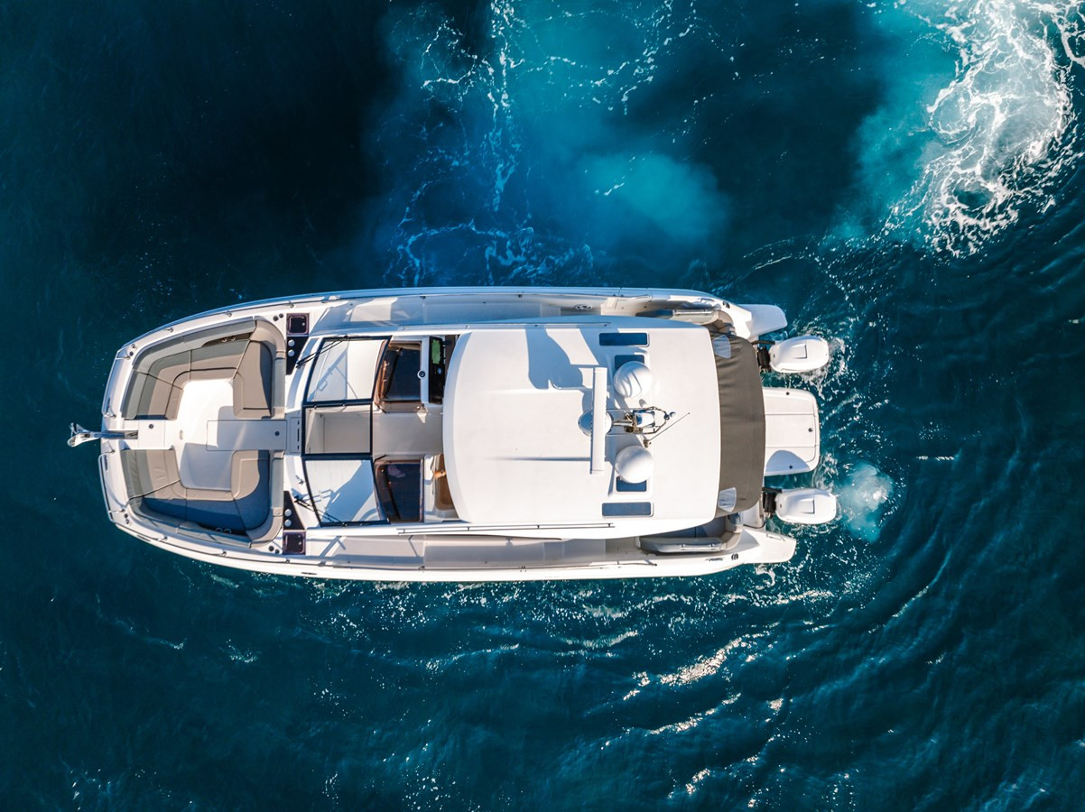 https://arconyachts.ams3.digitaloceanspaces.com/165644/conversions/large_4680438-optimize.jpg