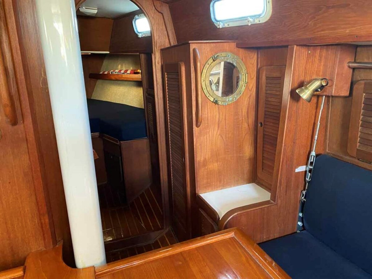 https://arconyachts.ams3.digitaloceanspaces.com/165698/conversions/large_4077894-optimize.jpg