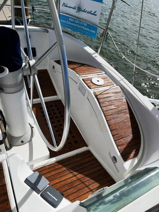 https://arconyachts.ams3.digitaloceanspaces.com/165704/conversions/large_4080244-optimize.jpg