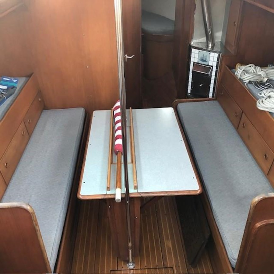 https://arconyachts.ams3.digitaloceanspaces.com/165801/conversions/large_4533599-optimize.jpg