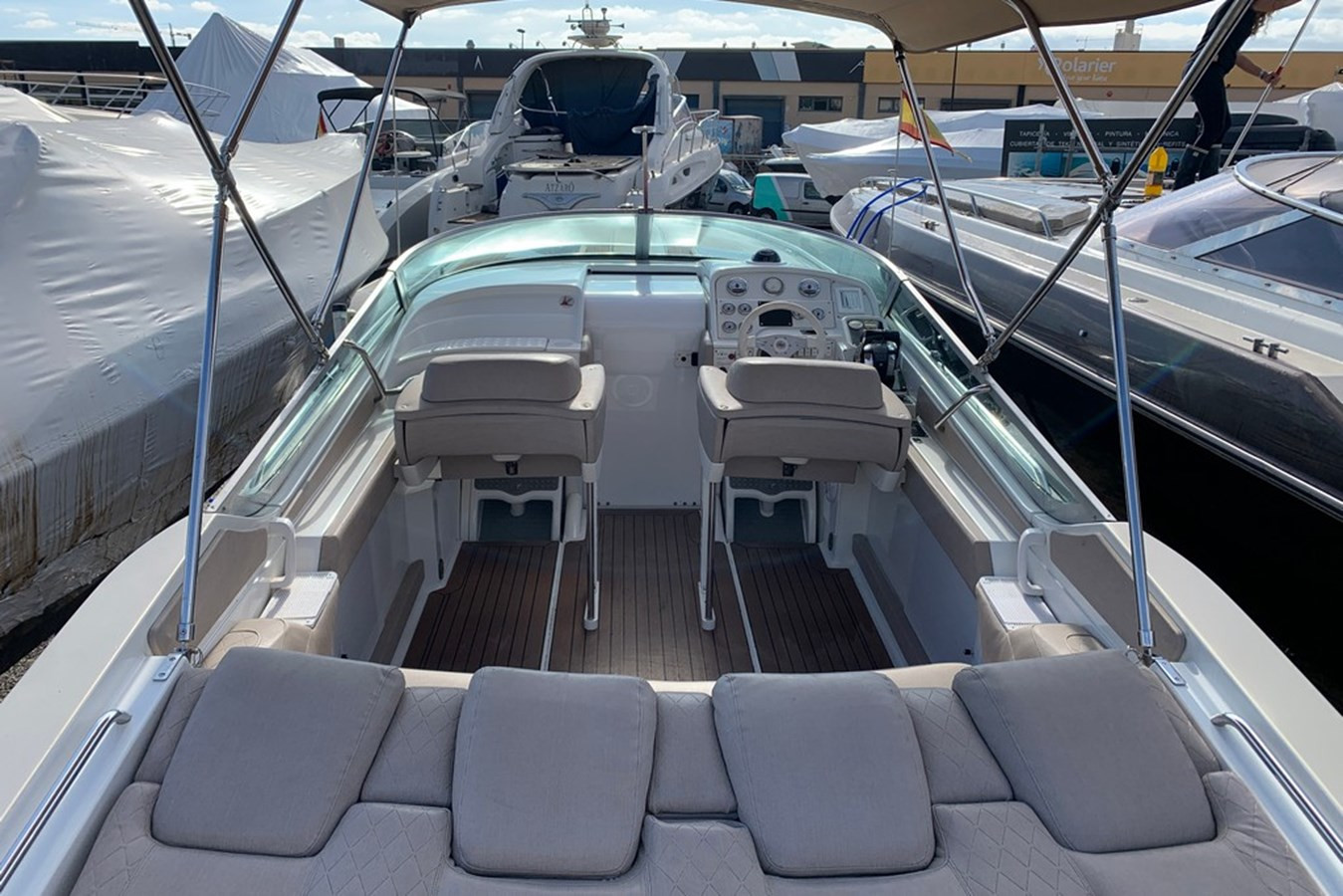 https://arconyachts.ams3.digitaloceanspaces.com/165901/conversions/large_4336114-optimize.jpg