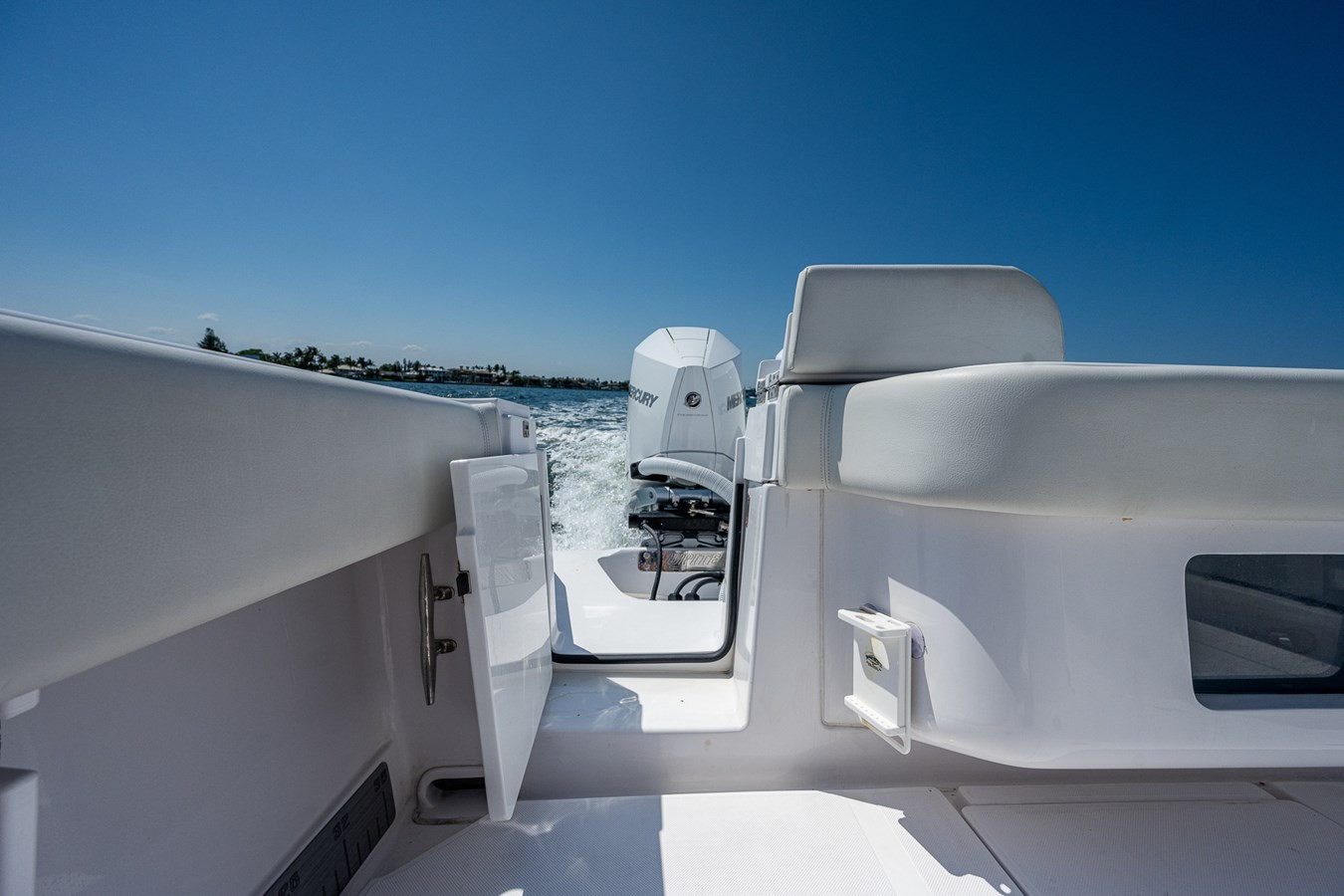 https://arconyachts.ams3.digitaloceanspaces.com/165933/conversions/large_4726616-optimize.jpg
