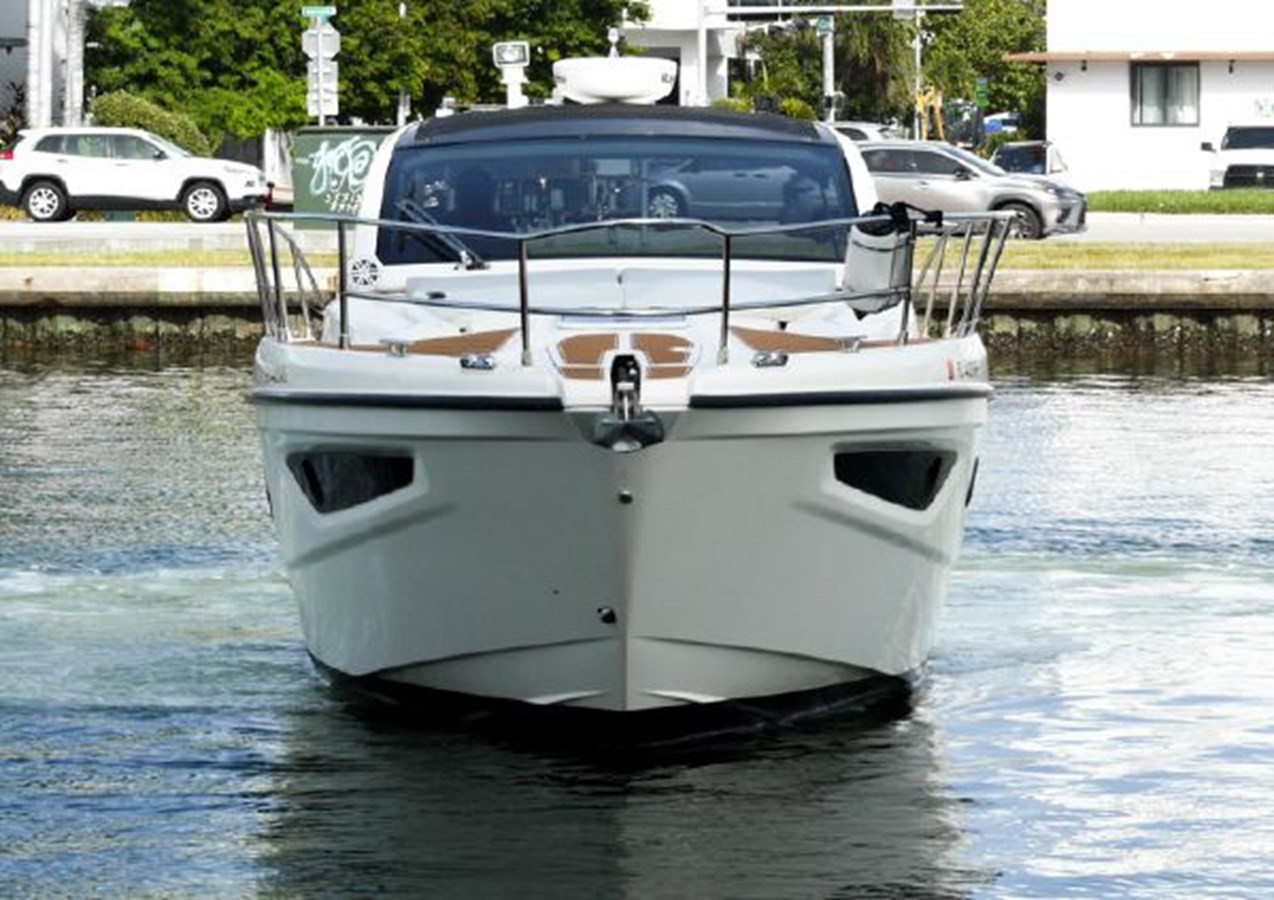 https://arconyachts.ams3.digitaloceanspaces.com/165934/conversions/large_3089216-optimize.jpg