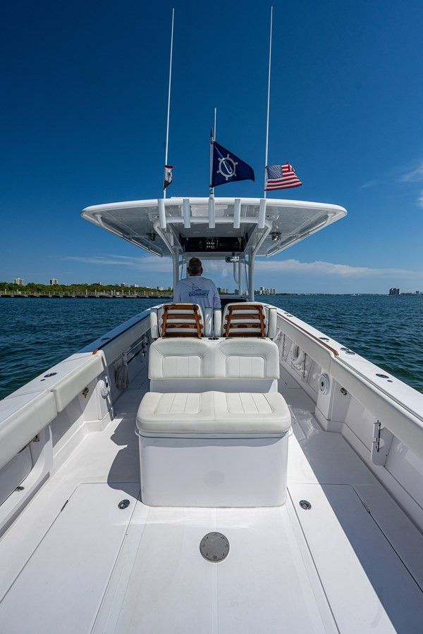 https://arconyachts.ams3.digitaloceanspaces.com/165960/conversions/large_4726626-optimize.jpg