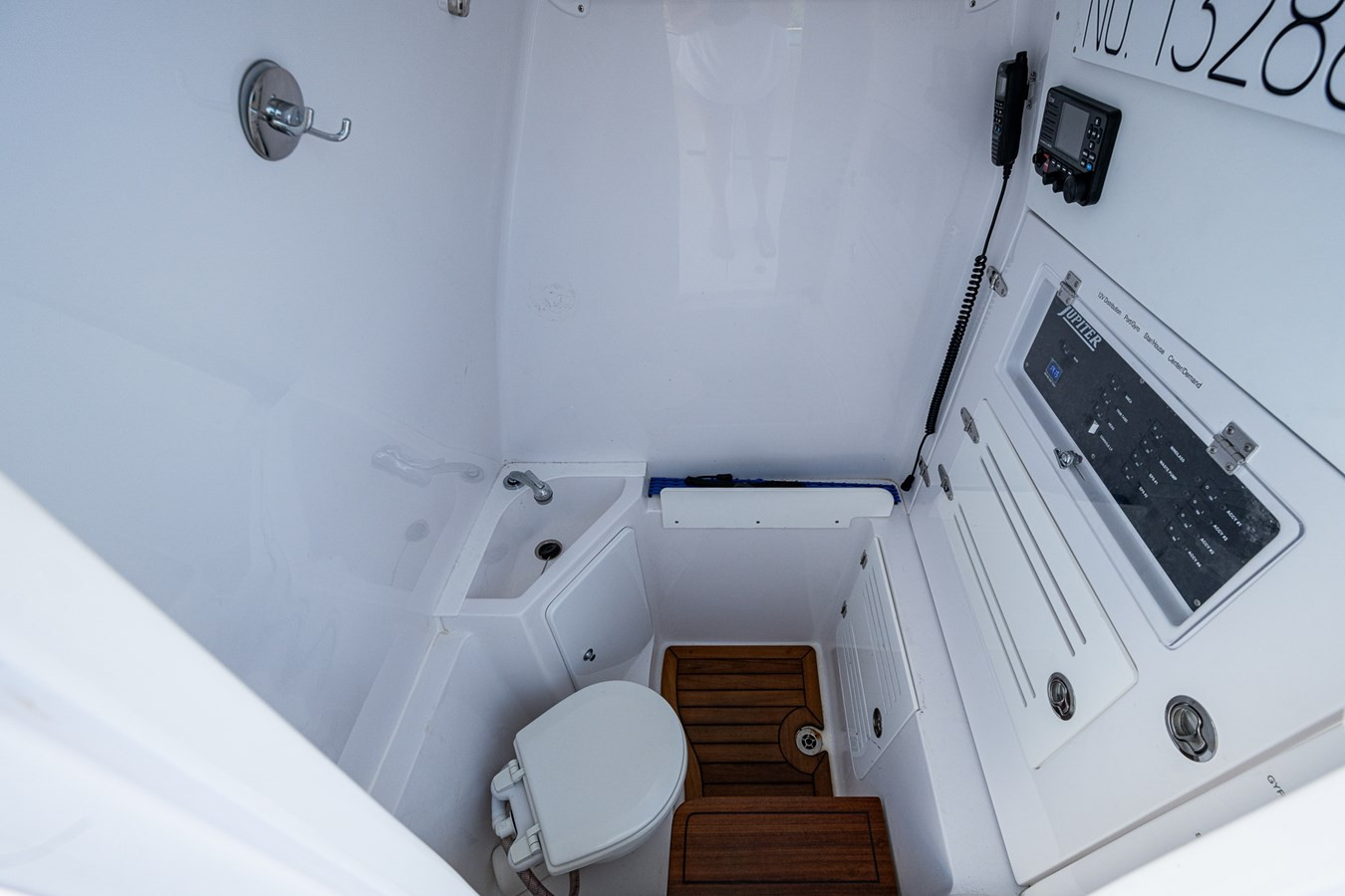 https://arconyachts.ams3.digitaloceanspaces.com/165984/conversions/large_4726634-optimize.jpg