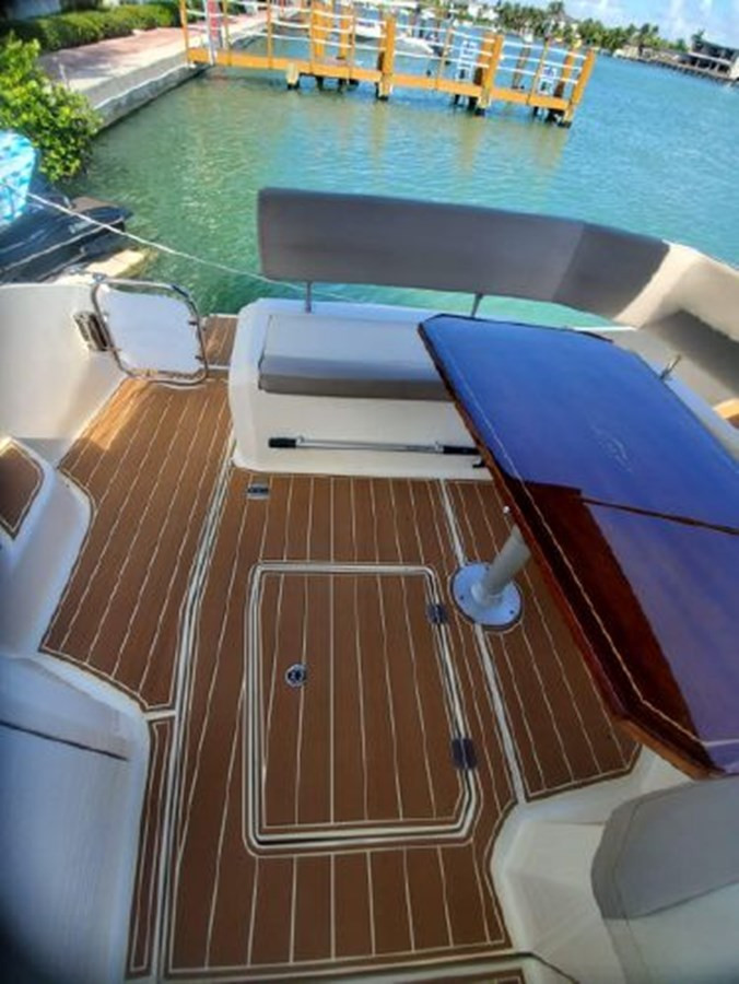 https://arconyachts.ams3.digitaloceanspaces.com/165997/conversions/large_3089239-optimize.jpg