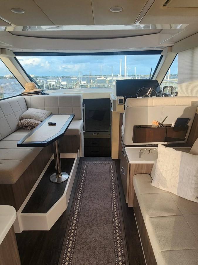 https://arconyachts.ams3.digitaloceanspaces.com/166196/conversions/large_4240899-optimize.jpg