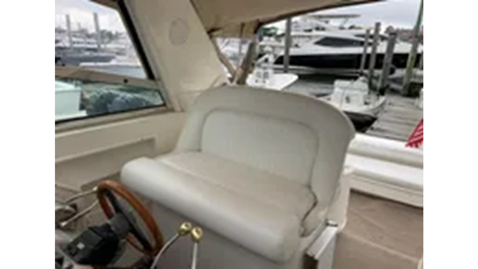 https://arconyachts.ams3.digitaloceanspaces.com/166234/conversions/large_4322893-optimize.jpg