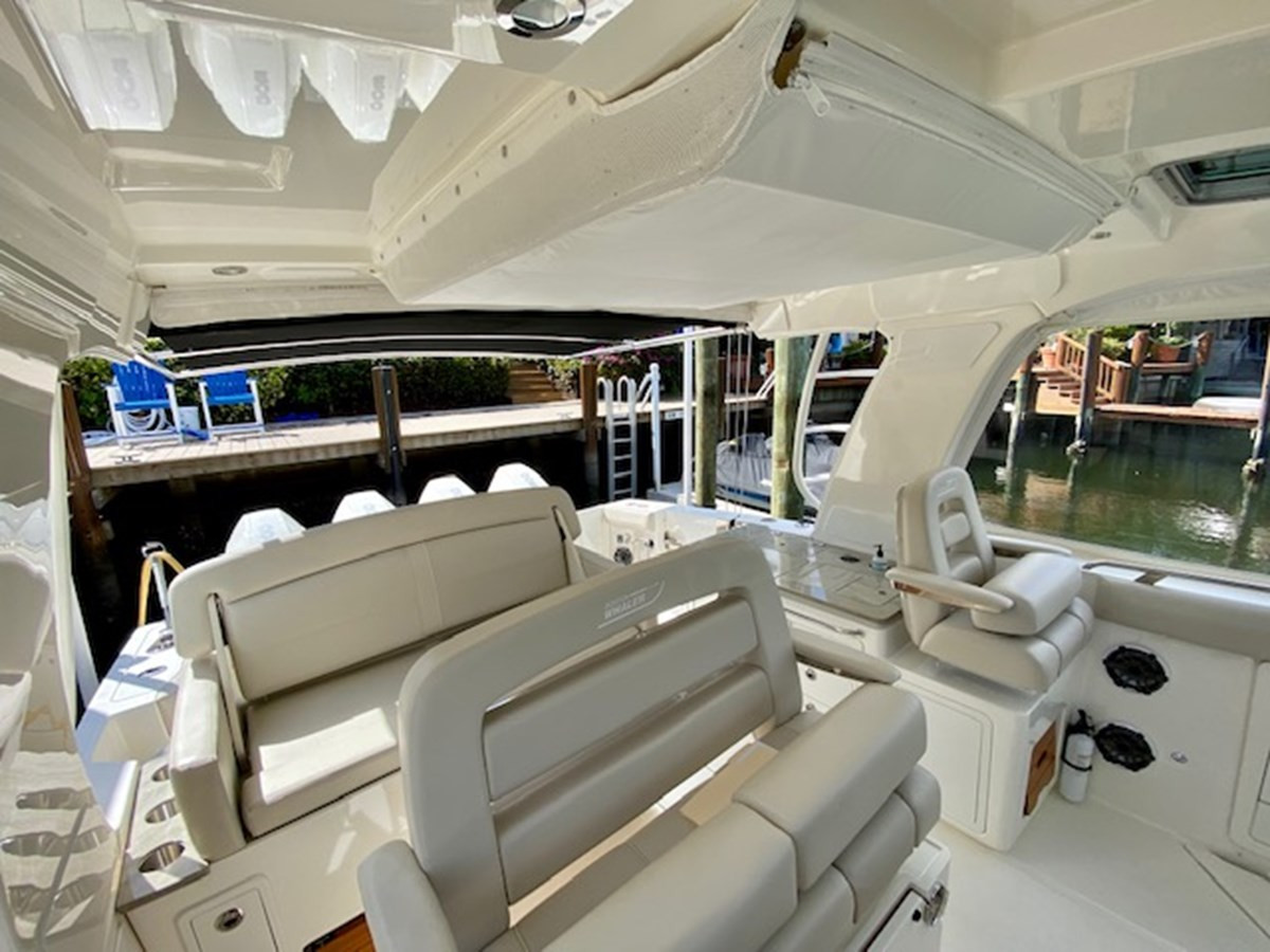 https://arconyachts.ams3.digitaloceanspaces.com/166388/conversions/large_3491581-optimize.jpg