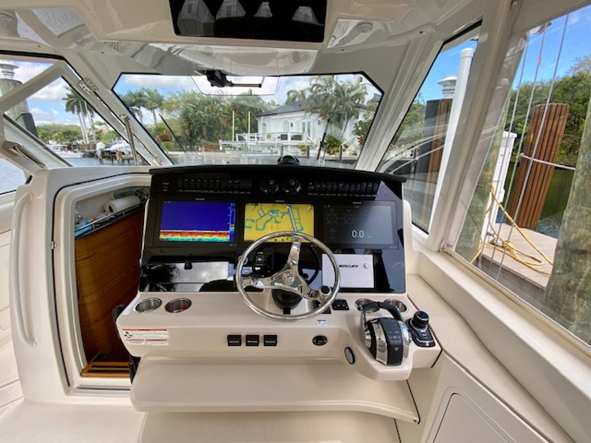https://arconyachts.ams3.digitaloceanspaces.com/166391/conversions/large_3491582-optimize.jpg