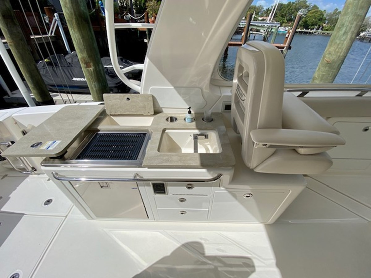 https://arconyachts.ams3.digitaloceanspaces.com/166403/conversions/large_3491586-optimize.jpg