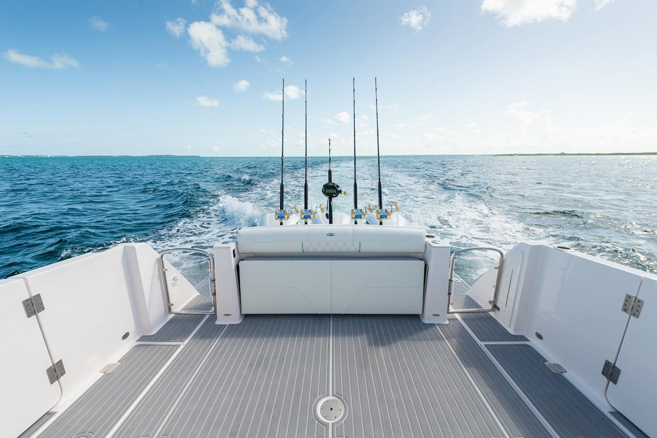 https://arconyachts.ams3.digitaloceanspaces.com/166442/conversions/large_3609132-optimize.jpg