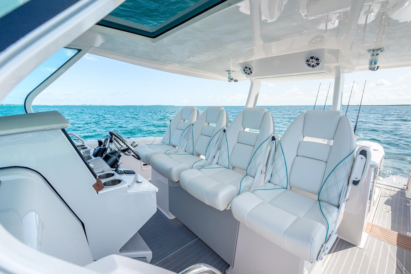 https://arconyachts.ams3.digitaloceanspaces.com/166448/conversions/large_3609134-optimize.jpg
