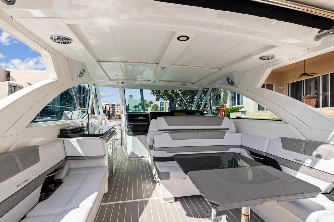 https://arconyachts.ams3.digitaloceanspaces.com/166510/conversions/large_3669766-optimize.jpg