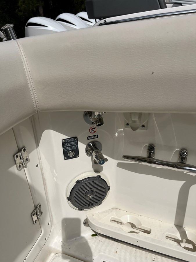 https://arconyachts.ams3.digitaloceanspaces.com/166603/conversions/large_3799169-optimize.jpg