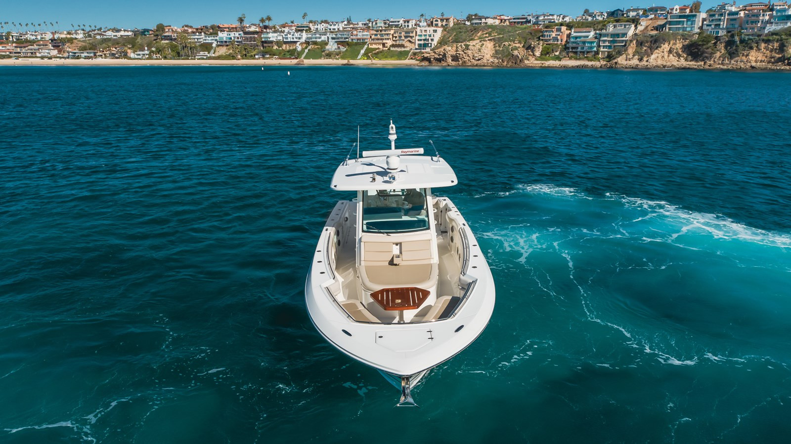 https://arconyachts.ams3.digitaloceanspaces.com/166623/conversions/large_3717277-optimize.jpg