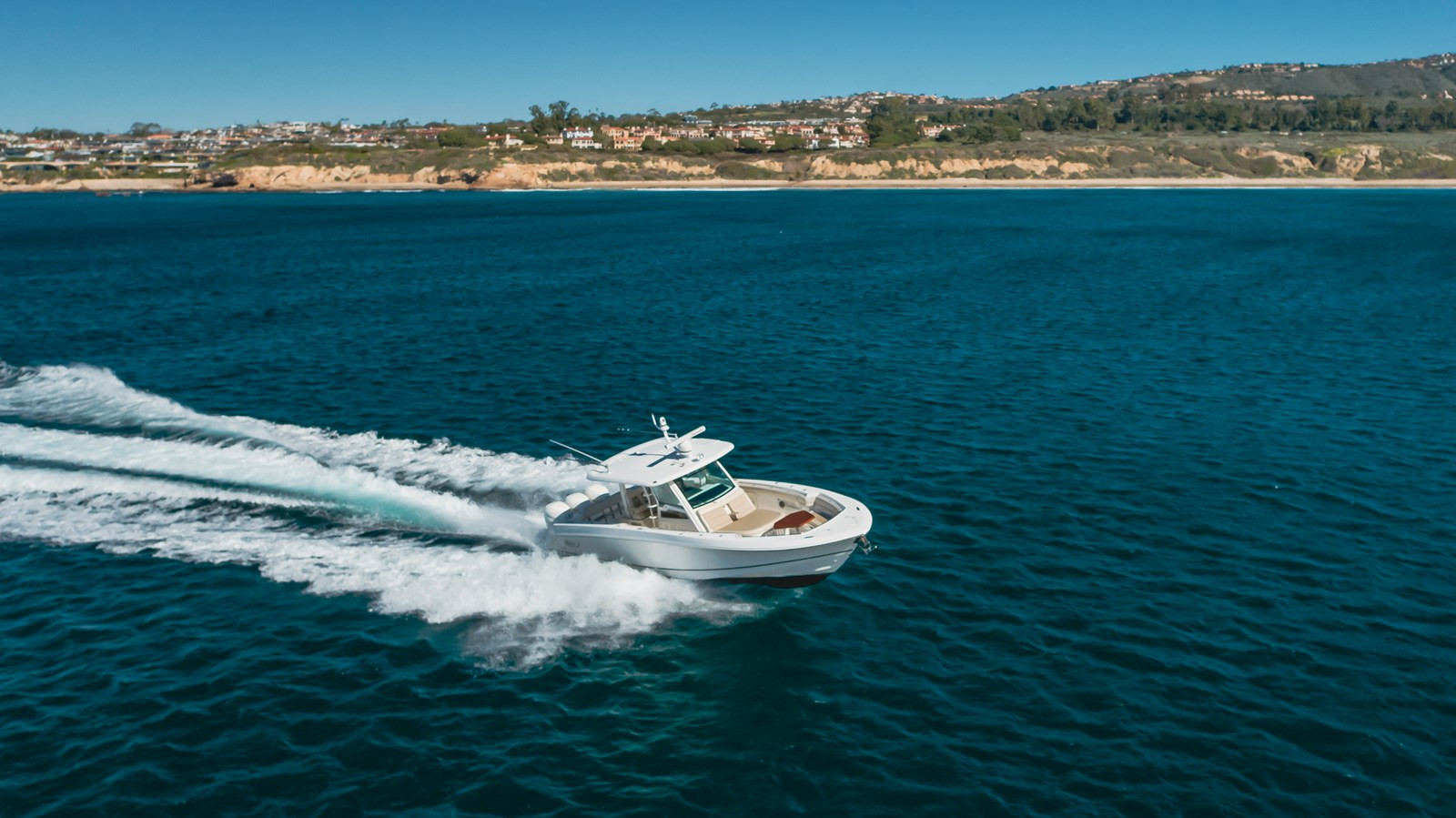 https://arconyachts.ams3.digitaloceanspaces.com/166662/conversions/large_3717292-optimize.jpg