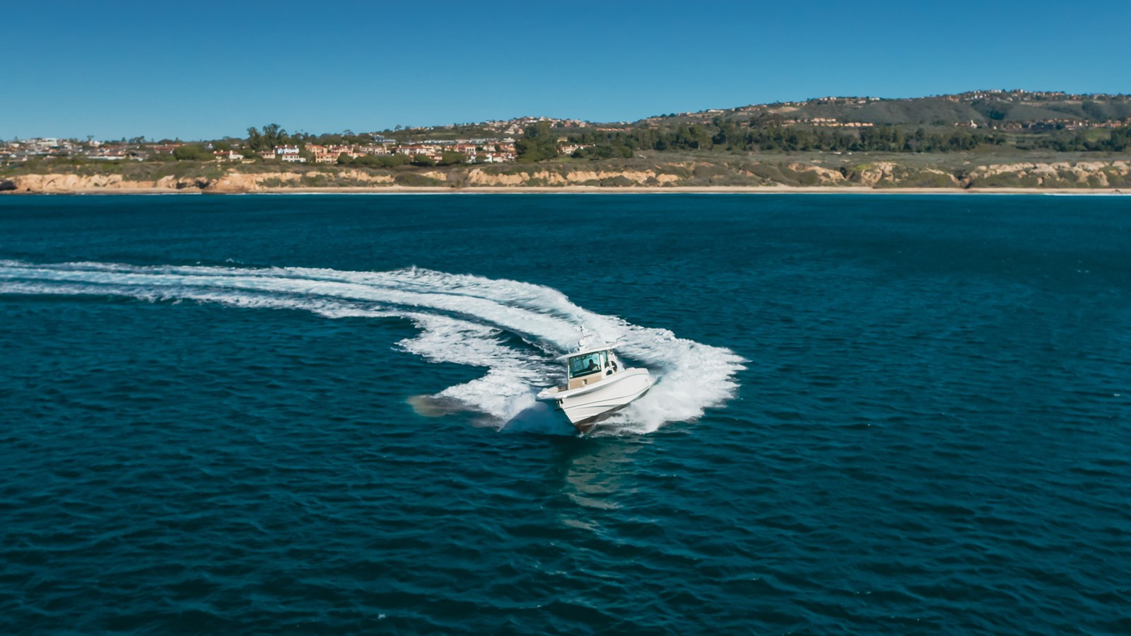 https://arconyachts.ams3.digitaloceanspaces.com/166665/conversions/large_3717293-optimize.jpg