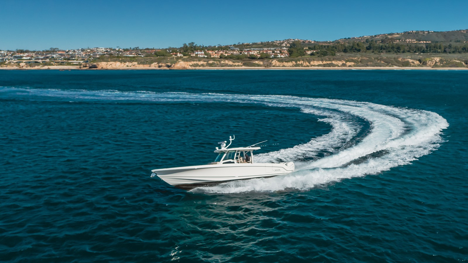 https://arconyachts.ams3.digitaloceanspaces.com/166668/conversions/large_3717294-optimize.jpg
