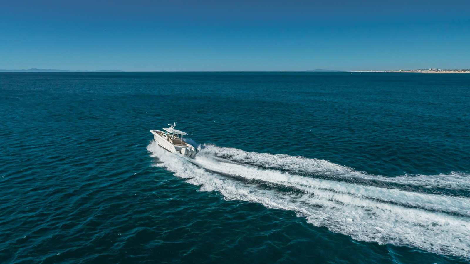 https://arconyachts.ams3.digitaloceanspaces.com/166674/conversions/large_3717296-optimize.jpg
