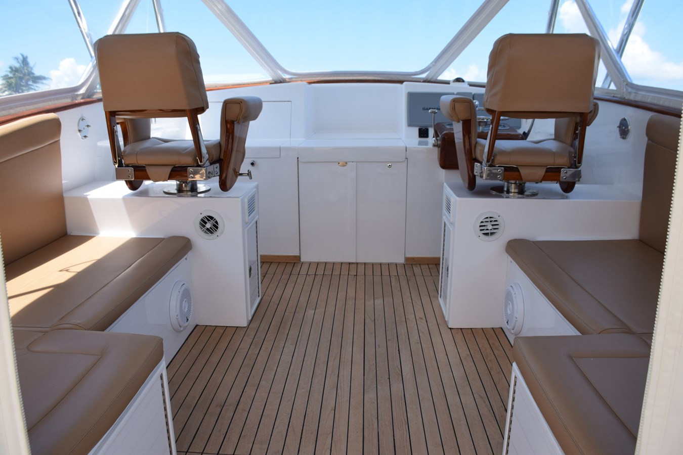 https://arconyachts.ams3.digitaloceanspaces.com/166748/conversions/large_3833276-optimize.jpg