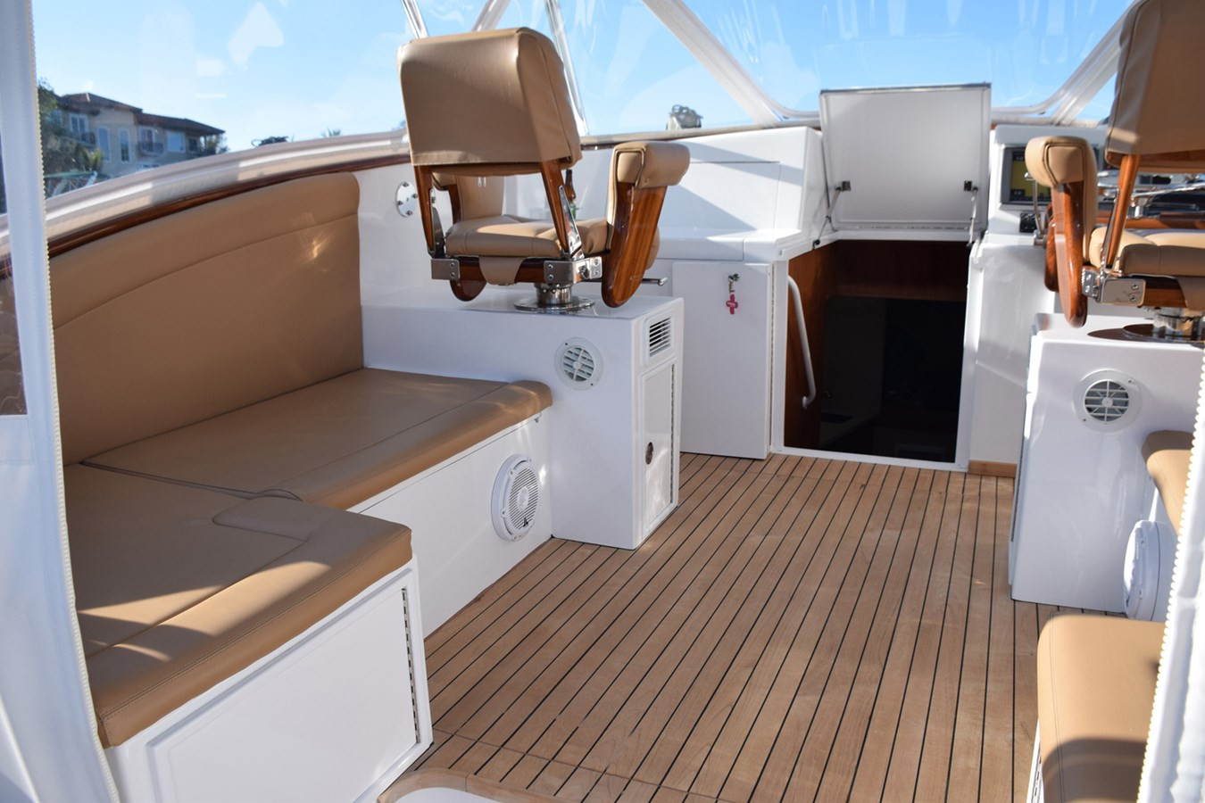https://arconyachts.ams3.digitaloceanspaces.com/166756/conversions/large_3833280-optimize.jpg