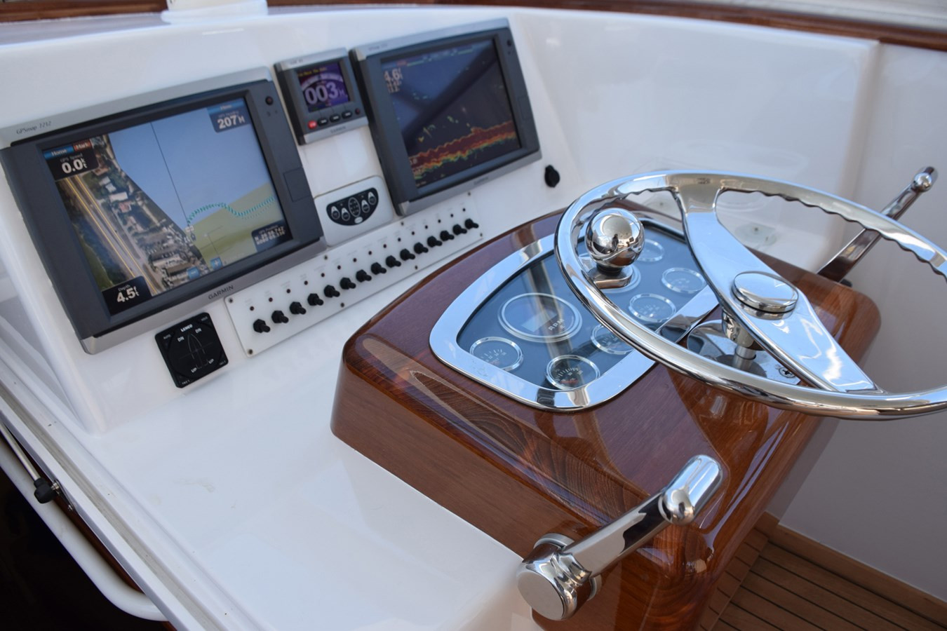 https://arconyachts.ams3.digitaloceanspaces.com/166771/conversions/large_3833285-optimize.jpg